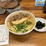 Menbo Teuchi An Chikugo Ten - 肉海老天うどん535円、大盛り160円、無料券のワカメ