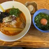 menyasakigakeboshi Utsunomiya Ten - 赤唐コク塩らーめん　辛さ普通　白いトリュフ卵掛けご飯　燻製味玉