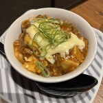 居酒屋 まんぷく屋 - チーズ麻婆豆腐