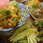 タイ料理専門店　TAI THAI - カニカレーとヤムウンセンと豚肉の炒めもの