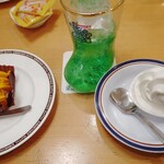 Komeda Coffee Ten Shinjuku Yasukunidori Ten - 