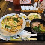 中国レストラン 雪園 - 五目中華丼1100円+半ラーメンセット400円