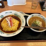 日高屋 - 天津飯（並盛）半ラーメンセット、790円。