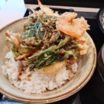 ゆで太郎 - 2024年11月　ほぼ海老だけのミニかき揚げ丼セット（冷そば）（季節メニュー）　900円