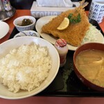 みやたや - 料理写真:ジャンボアジフライ定食