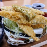 Kiichan Shokudo - 令和6年11月 営業時間(11:00〜13:30)
                        和歌山県産太刀魚天ぷら定食 税込790円