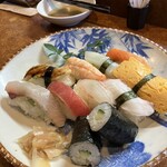 寿しとみ - 大盛り、寿司9カンで1000円でお得でした