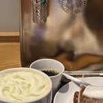 スターバックス コーヒー - ドリップコーヒーにカスタムしてメリークリームをトッピング！