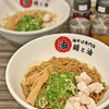 油そば専門店 麺と油 - ブラック油そば（ちぢれ麺・鶏油）