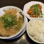 Rairai Tei Satte Ten - 豚キムチ定食（ラーメンこってり）1260円