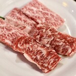 Taishu Horumon Yakiniku Kemuriki Naeki Yanagibashi Ten - 幻の塩上カルビ