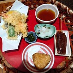 Yabu Chu Teishakuten Sandoten - さくら定食