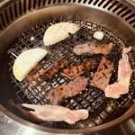 肉と鍋 さとり - 