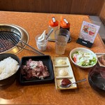 Yakiniku Dining Ringoen Nagai Ten - ★豚ハラミWランチ（1100円税込）ドリンクバー（ポイント会員無料）★