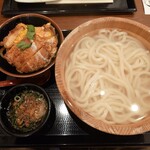 丸亀製麺 - 