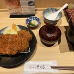 274865681 - ロースかつランチ(180g)¥1580、粗挽きメンチカツ1個¥200