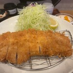 Butaniku Ryori Senmon Ten Tonkatsu Nori - ロースかつランチ定食1200円(平日サービスランチ)。130gだが十分なボリューム。