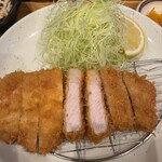 Butaniku Ryori Senmon Ten Tonkatsu Nori - 中2本立てて熱の入り具合を見る