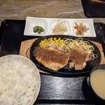 らくだ食堂 - 料理写真:ポークステーキ定食