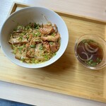 DA NANG MACHI - ランチメニュー「ダナン風混ぜワンタン麺/Mì xíu khô」(950円)