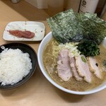 Yokohama Ramen Machida Ya Shinjuku Minamiguchi Ten - 