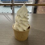 Antenna Shop Honoka Kuko Ten - 西興部村グラスフェッドミルク（生クリーム入り）400円