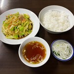 鈴蘭飯店 - 