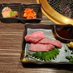 Sumiyakiniku Ishidaya. Toa Road - 