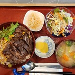 杜のキッチン Marche - 今週のランチ 牛ステーキ丼