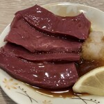 和風もつ料理 あらた - 『心のタタキ』　心臓　焼いていない…タタキ？　生