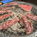 炭火焼肉 一頭牛 - 