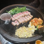 Niku × Nabe × Korean Kankoku Baru OKOGE Umeda Ten - 