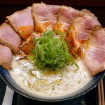 東京華山椒®︎ - 辣々麺 ローストポークを添えて