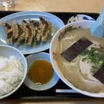 宝来軒 - 料理写真:ラーメン定食 1000円也。