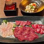 ふじみや - むね肉刺身、ハツ刺し、レバ刺し、砂肝刺身、湯引きポン酢(上)