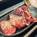 Sumibi Yakiniku Yatsugu Koiwa Ten - 