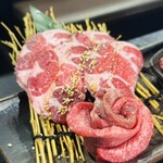 Sumibi Yakiniku Yatsugu Koiwa Ten - 