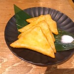 Nikujiru Gyoza no Dandadan Wako Ten - 3種のチーズと魚のすり身揚げ