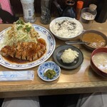 桐半 - 料理写真:ポークソテー定食¥1380+一口カレー¥150