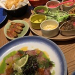 LAS DOS CARAS MODERN MEXICANO Y TACOS - 