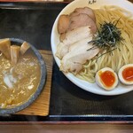 つけ麺 丸和 - 丸和カレーつけ麺特製トッピング(麺大盛り)