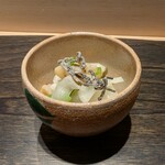 Fugu Take - 小ふぐと塩辛の和え物