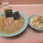 ラーメンショップ - 料理写真: