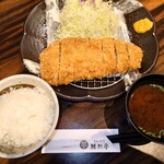 とんかつ勝烈亭 - 六白黒豚ロースかつ膳140g 