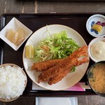 花の木 - 海老フライ定食を上から