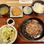 Buta Sute Gekumaemae Ten - ハンバーグ定食＋ミンチカツ