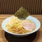 くま麺食堂 - 豚骨醤油背油ネギラーメン