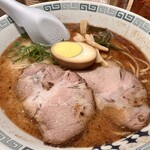 Keika Ramen Shinjuku Suehiro Ten - 初めての桂花拉麺、麺は固めが特徴なんですかね。