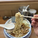 ケンちゃんラーメン - 麺リフト