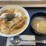 松屋 - 料理写真:かつ丼（大盛）￥800